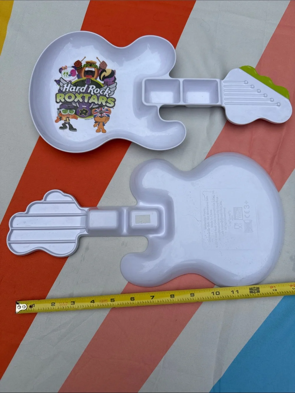 Kids Hard Rock CafeRoxtars Guitar Plate Set of 2